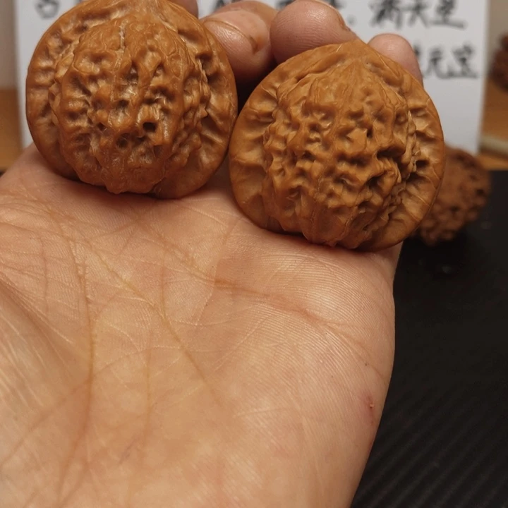 核桃39尺瓷娃娃一对