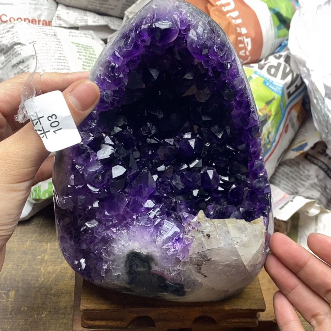 紫晶乌拉圭未镶嵌