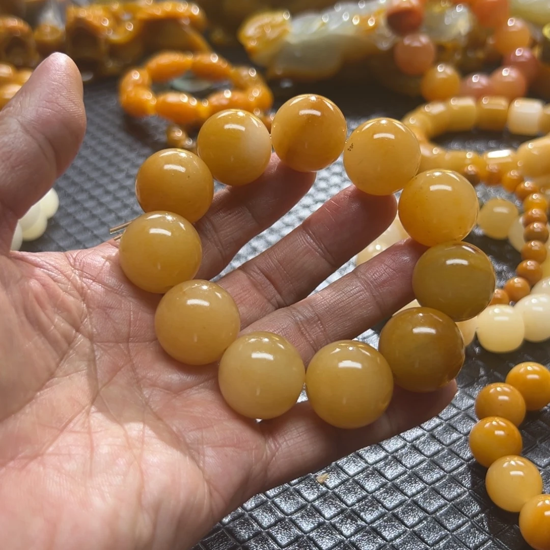 石英质玉未镶嵌颈饰