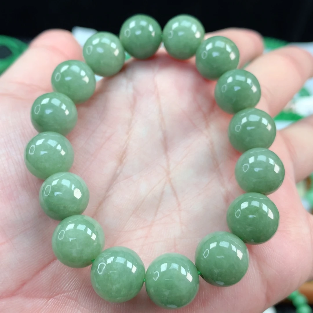 翡翠手链未镶嵌翡翠
