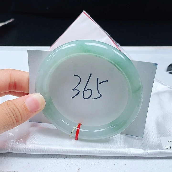 翡翠手镯未镶嵌57圆条
