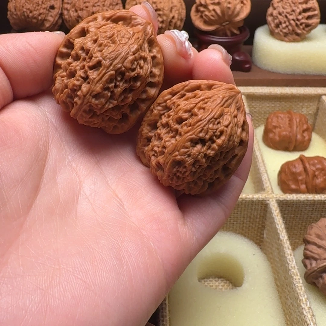 文玩核桃吊坠南疆石手捻33