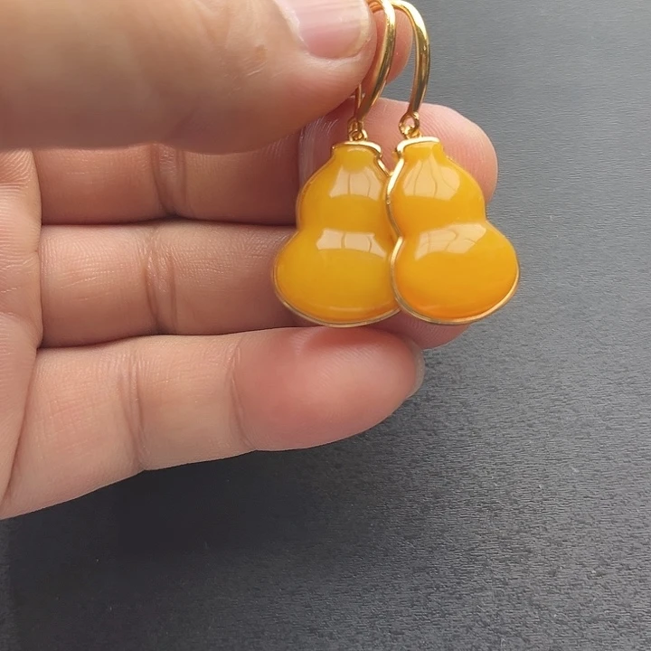 琥珀未镶嵌裸石耳坠