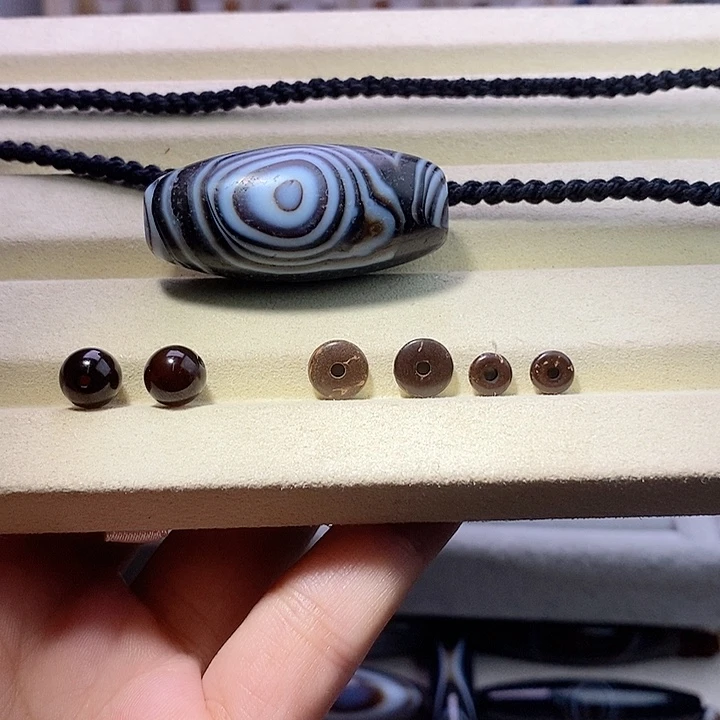 烟***毛玛瑙/玉髓未镶嵌珠宝半成品