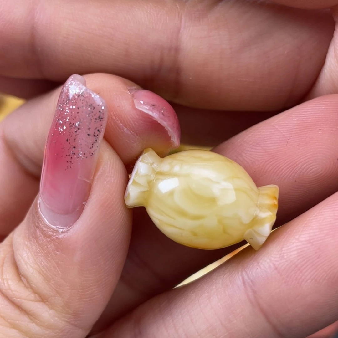 琥珀裸石未镶嵌蜜蜡