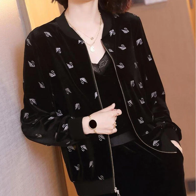 妈妈秋装圆领丝绒短外套女春秋2024年新款时尚洋气女士休闲棒球服
