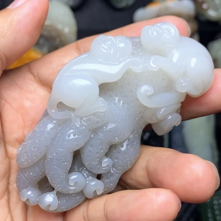 颈饰未镶嵌和田玉