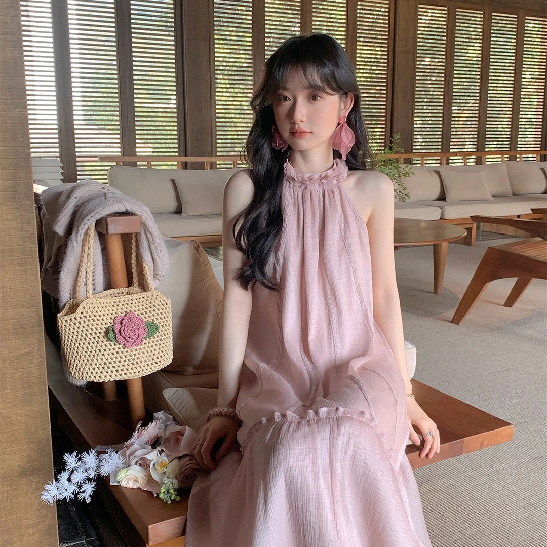 「春日浪漫曲」假日约会氛围感仙气长裙女2025春款挂脖连衣裙