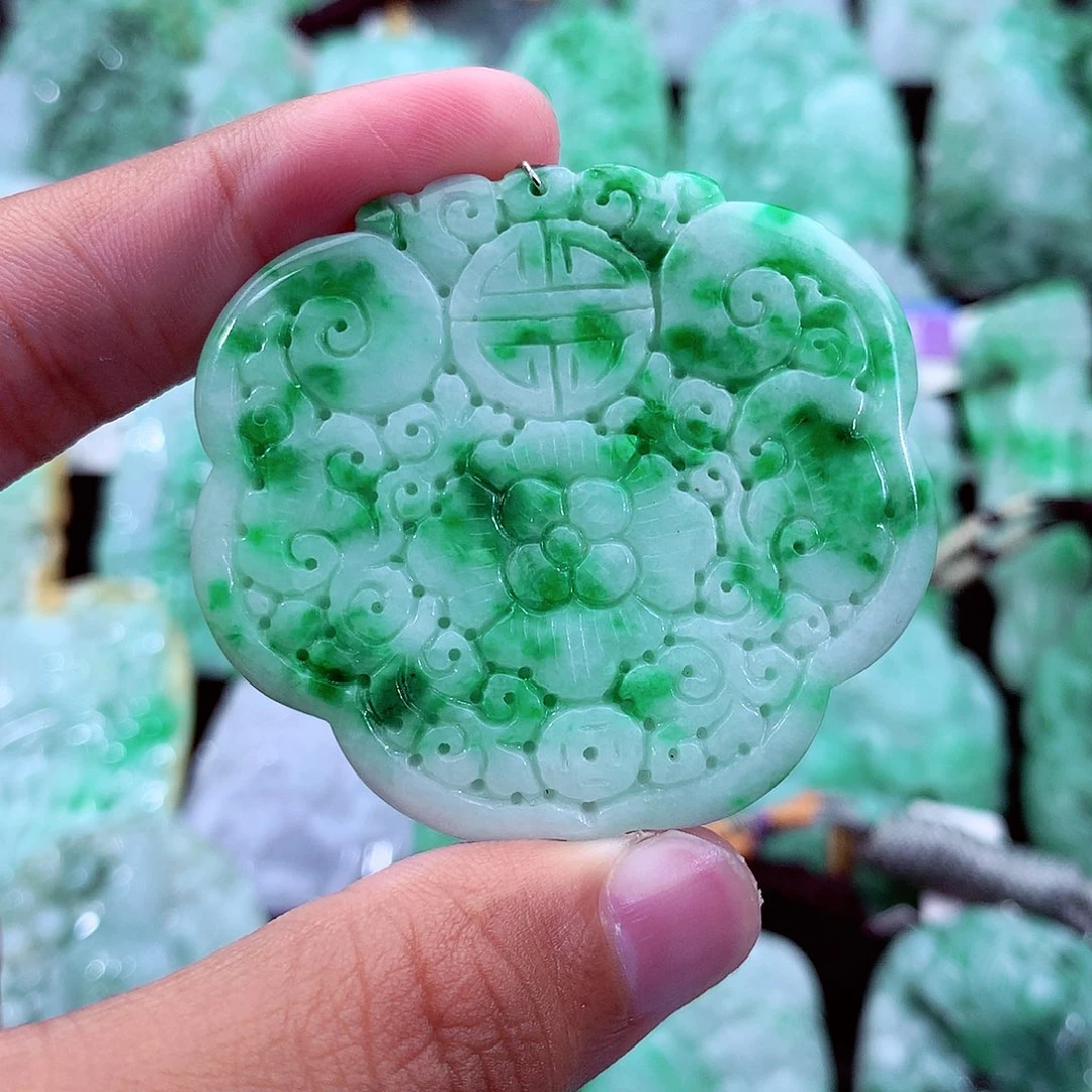 吊坠(不含链)未镶嵌翡翠
