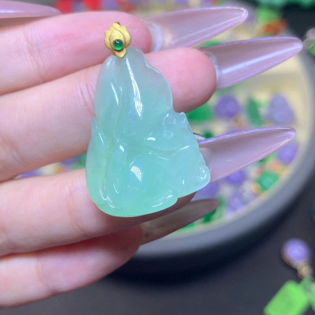 翡翠18K金镶嵌颈饰