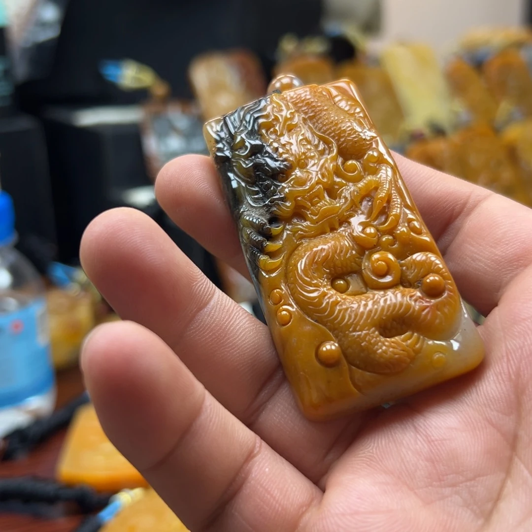 石英质玉（黄龙玉）未镶嵌hly