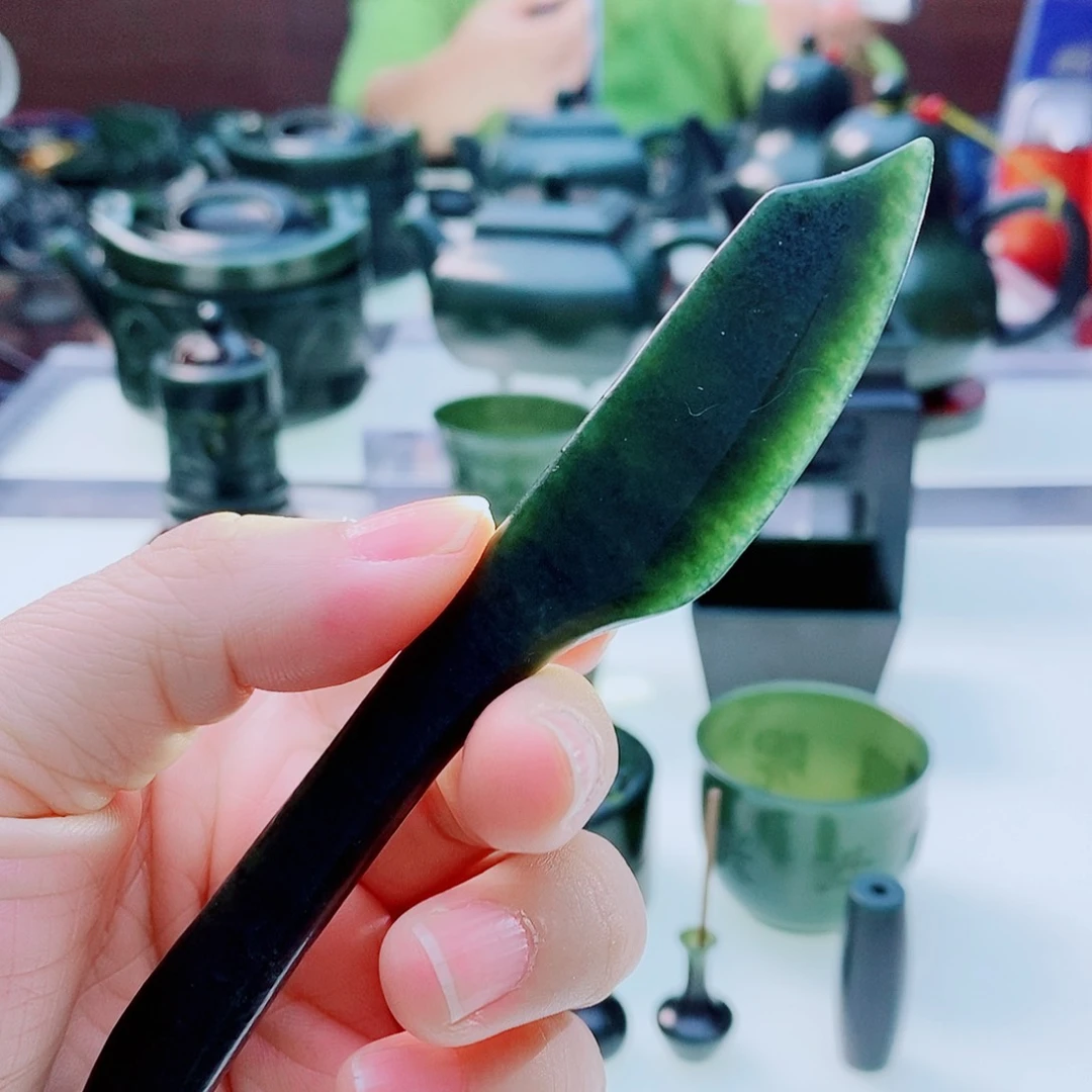 未镶嵌和田玉摆件