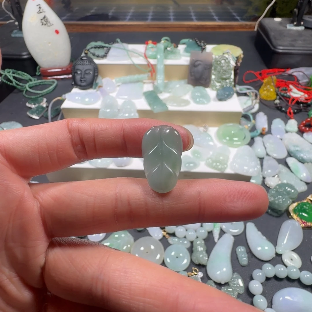 橘***了翡翠未镶嵌吊坠(赠链)叶子吊坠