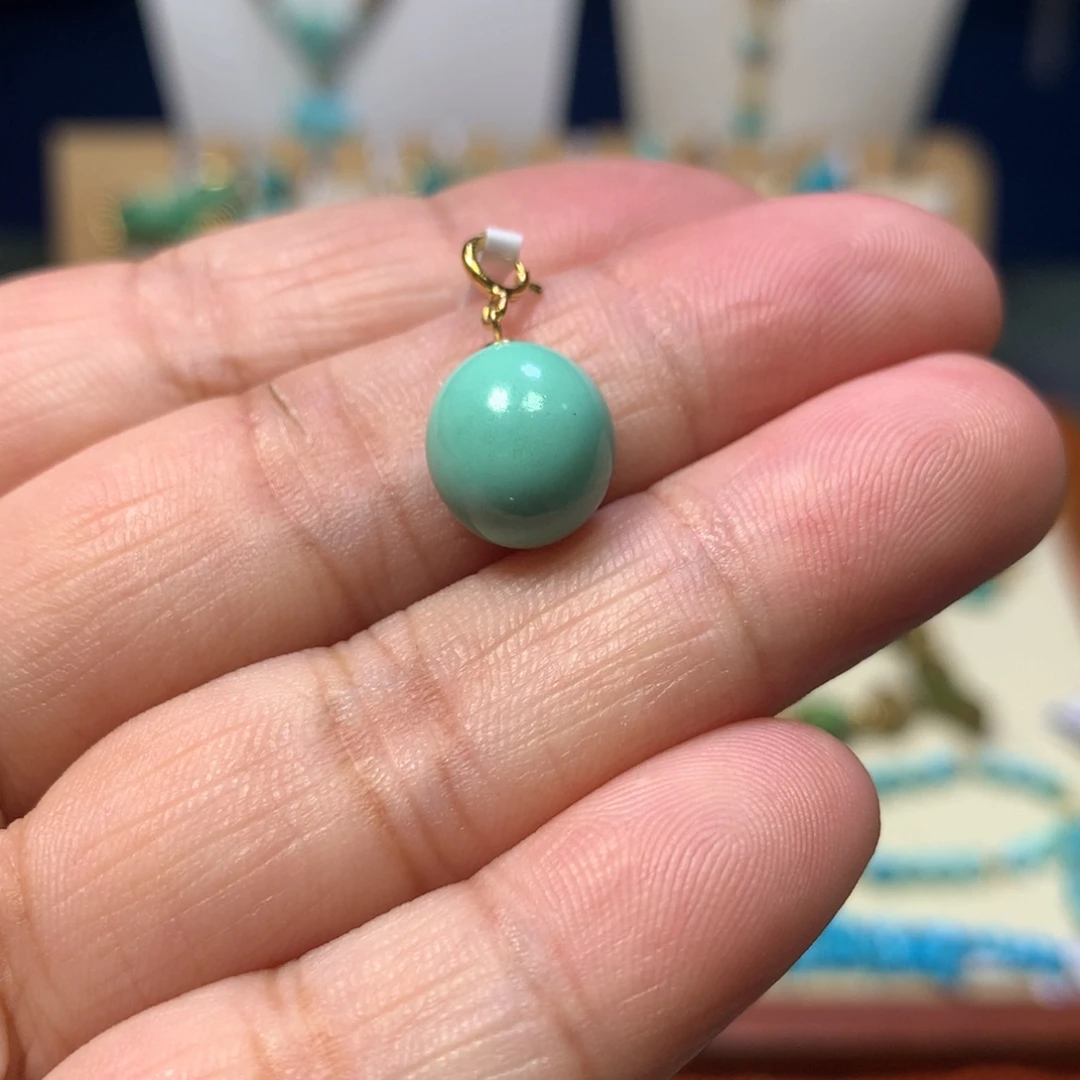 18K金镶嵌绿松石挂件