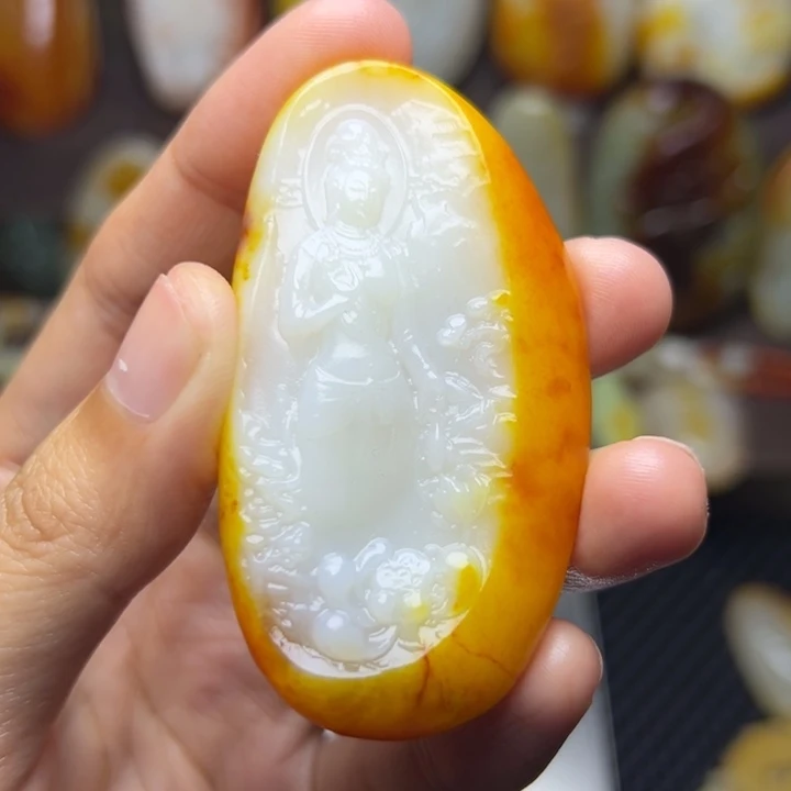 和田玉未镶嵌颈饰