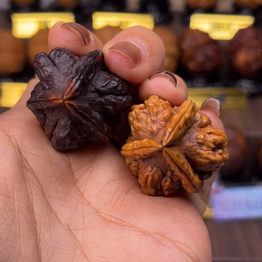 文玩核桃把件金蟾塔