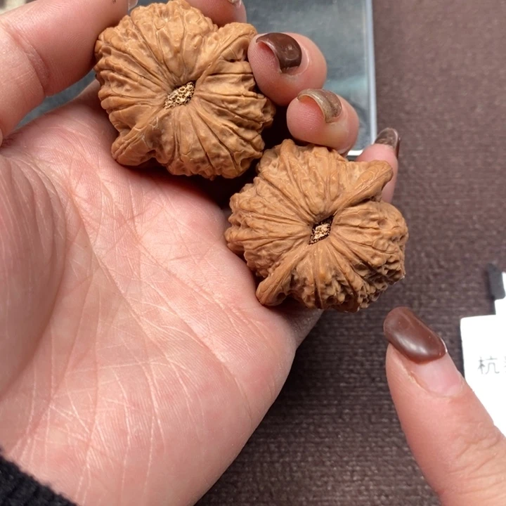 文玩核桃吊坠全品血麒麟