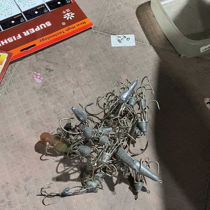 带铅的毛钩随机发一堆瑕疵有锈