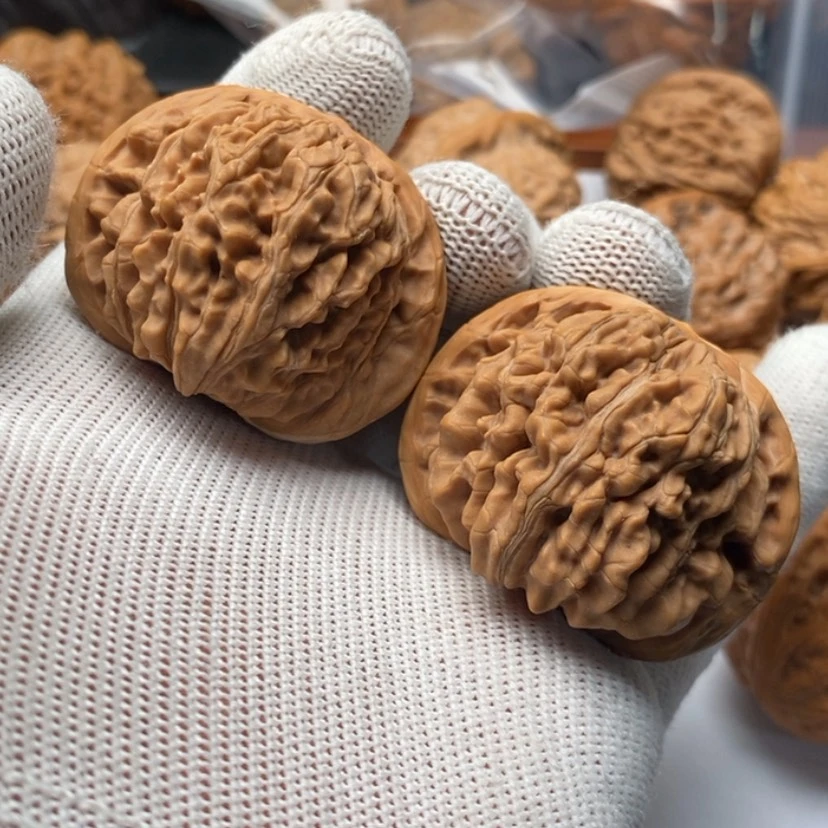 【闪购商品】文玩核桃把件段****啊13楼子