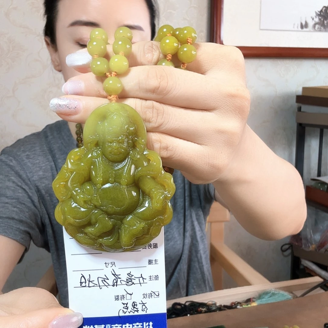 岫玉未镶嵌吊坠(赠链)