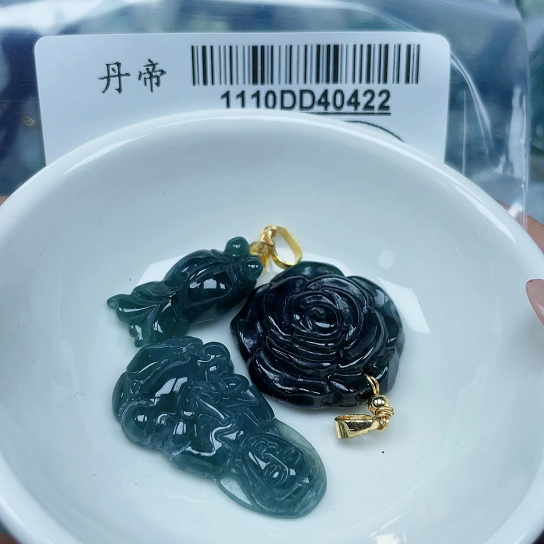 吊坠(不含链)未镶嵌翡翠