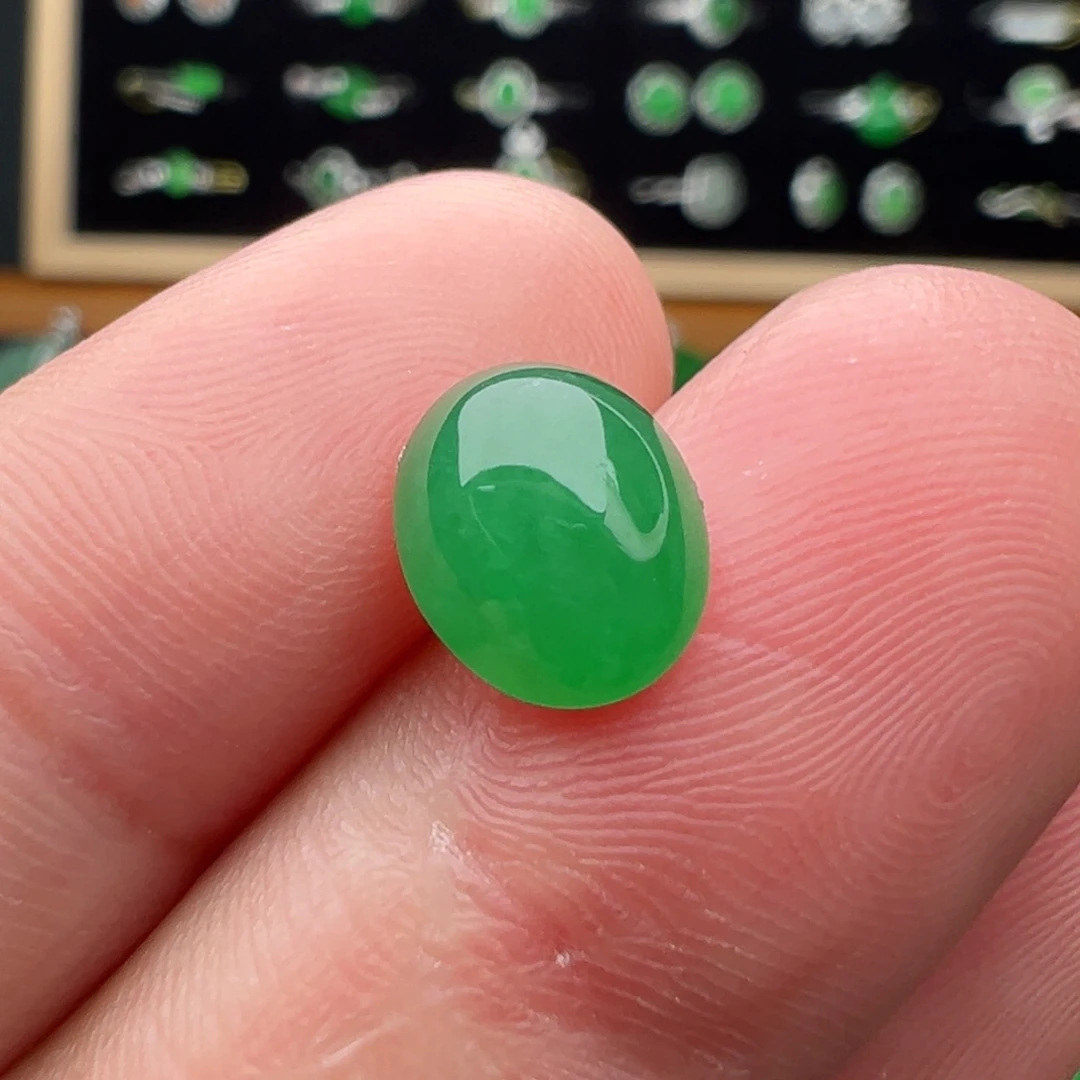 翡翠未镶嵌颈饰蛋面9.4