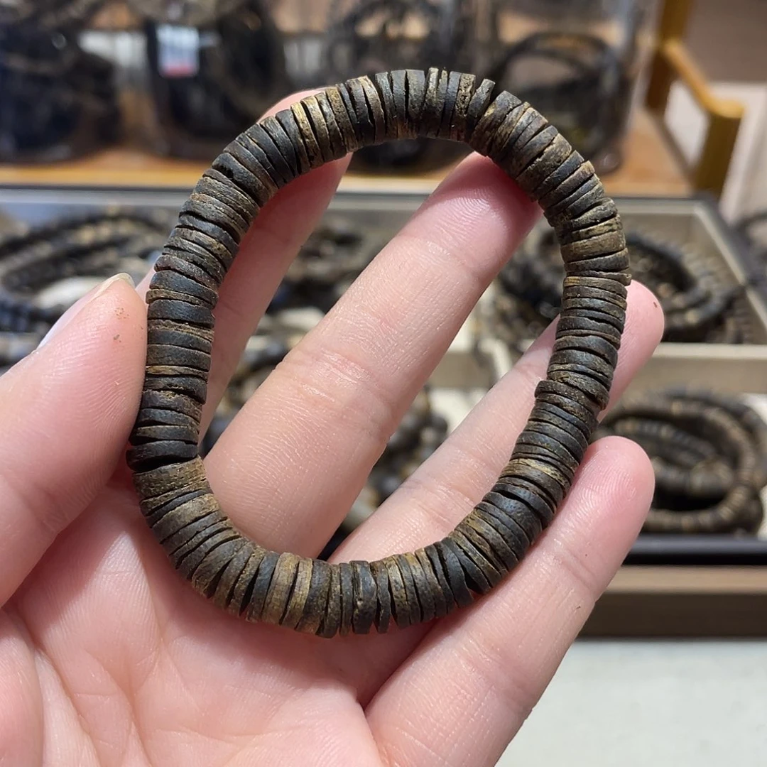 沉香碎屑沉香棋楠沉香老料片珠沉水级花香韵