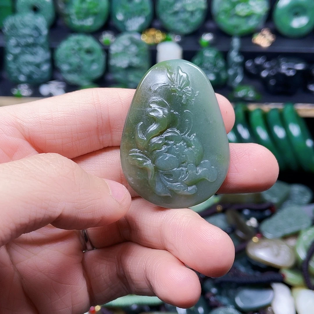 和田玉未镶嵌珠宝奇石