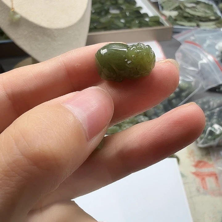 和田玉未镶嵌颈饰22