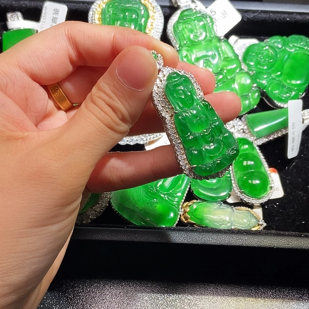 翡翠未镶嵌吊坠(不含链)