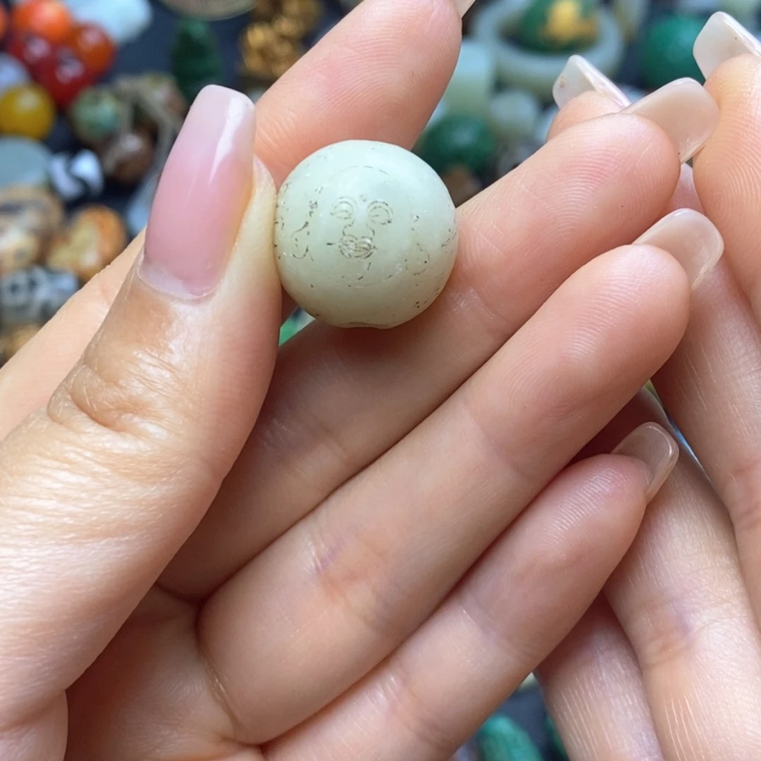 未镶嵌颈饰玛瑙/玉髓朵*