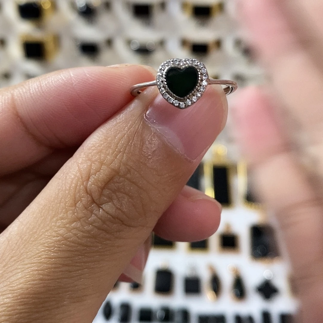 翡翠未镶嵌手链墨翠