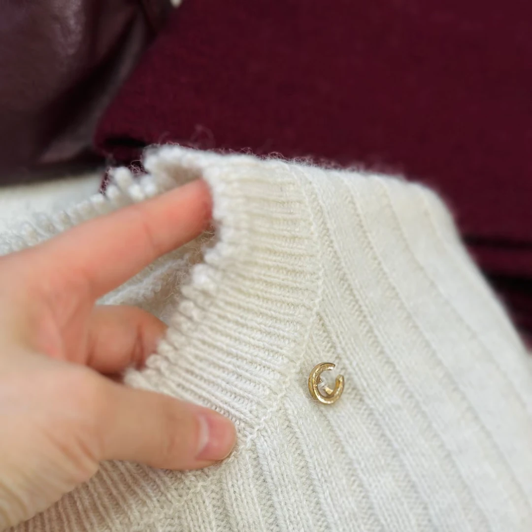 2025新品纯色坑条羊毛衫打底设计师款修身显瘦圆领秋冬时尚