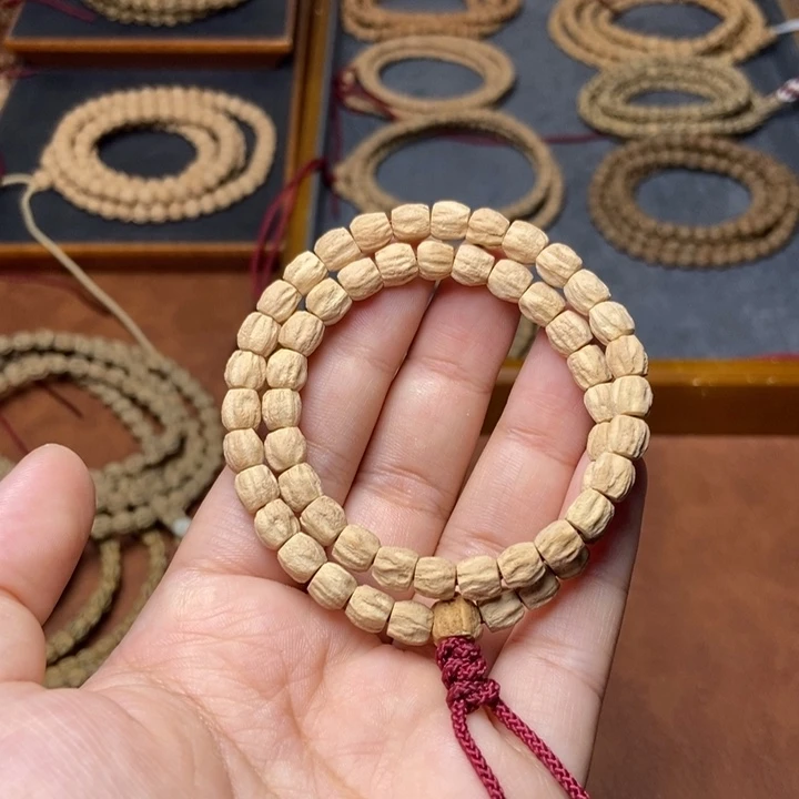 柏香籽/百香籽吊坠手持