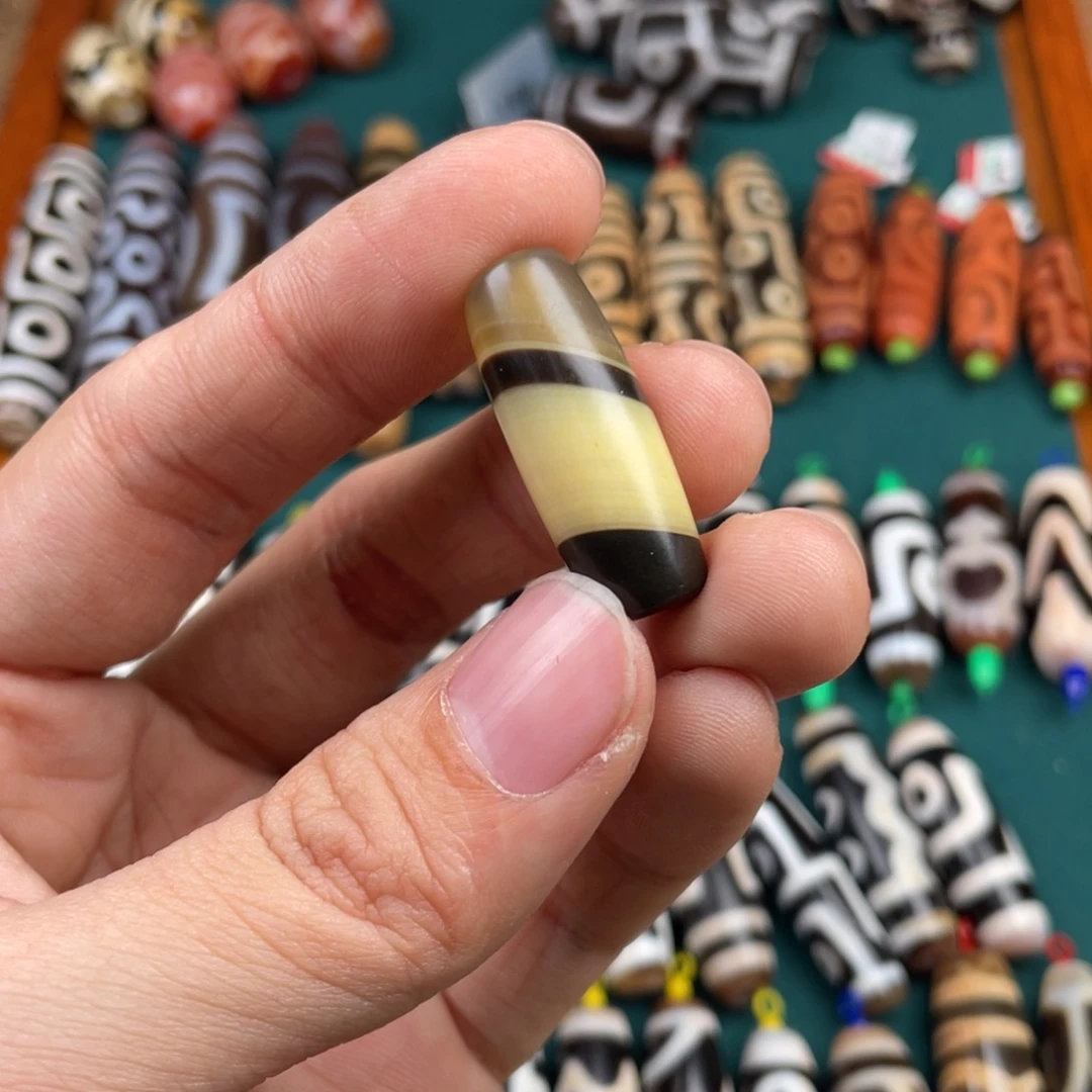 玛瑙/玉髓裸珠牙黄缠丝珠