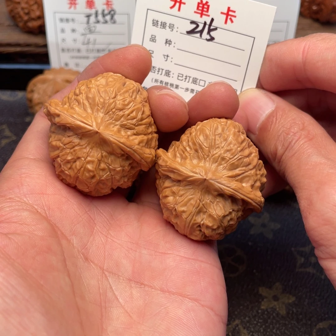 文玩核桃吊坠文玩核桃