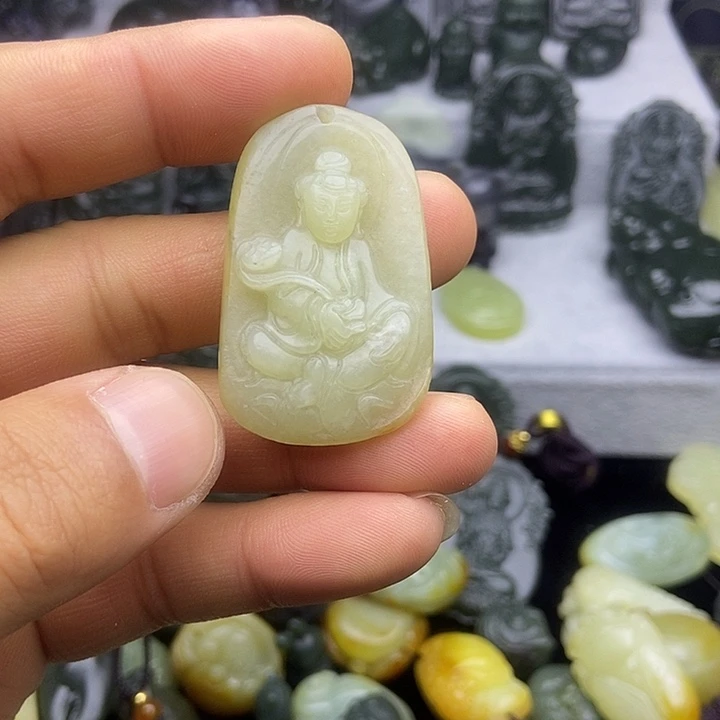 和田玉未镶嵌颈饰