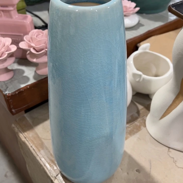 陶瓷花瓶微瑕捡漏出