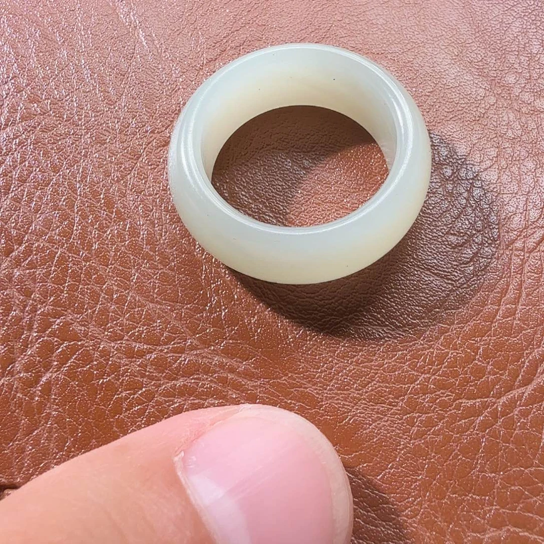 和田玉未镶嵌戒指