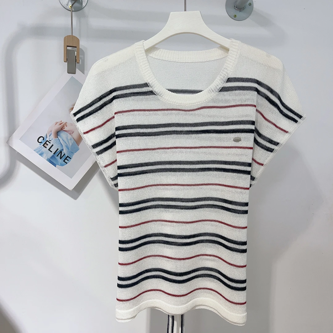 条纹撞色金属小标收腰设计款针织上衣女夏季时尚气质显瘦百搭圆领