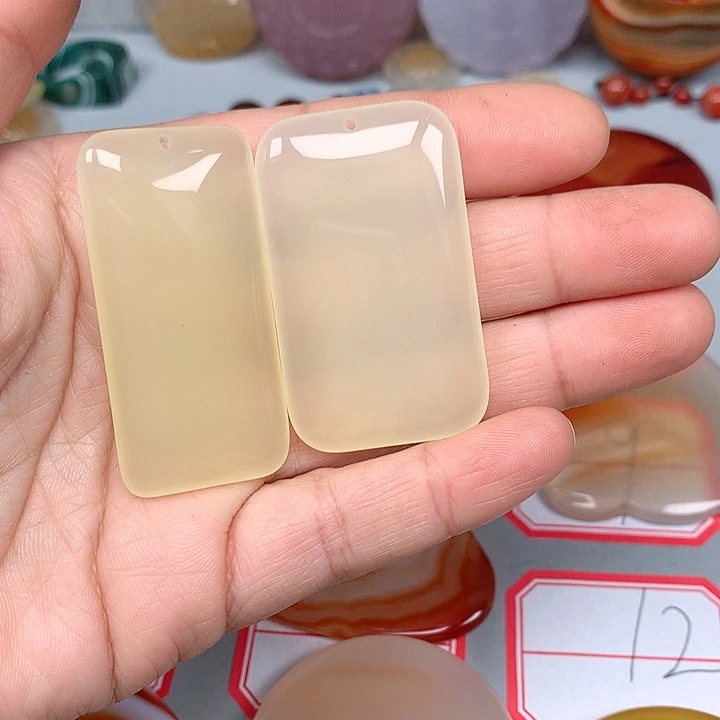 始****玛瑙/玉髓未镶嵌颈饰