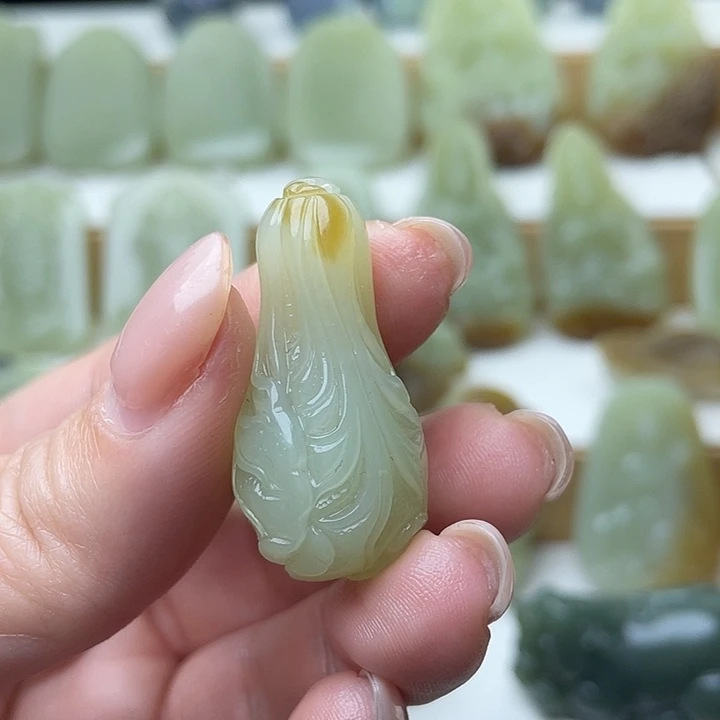 和田玉（糖玉）未镶嵌颈饰