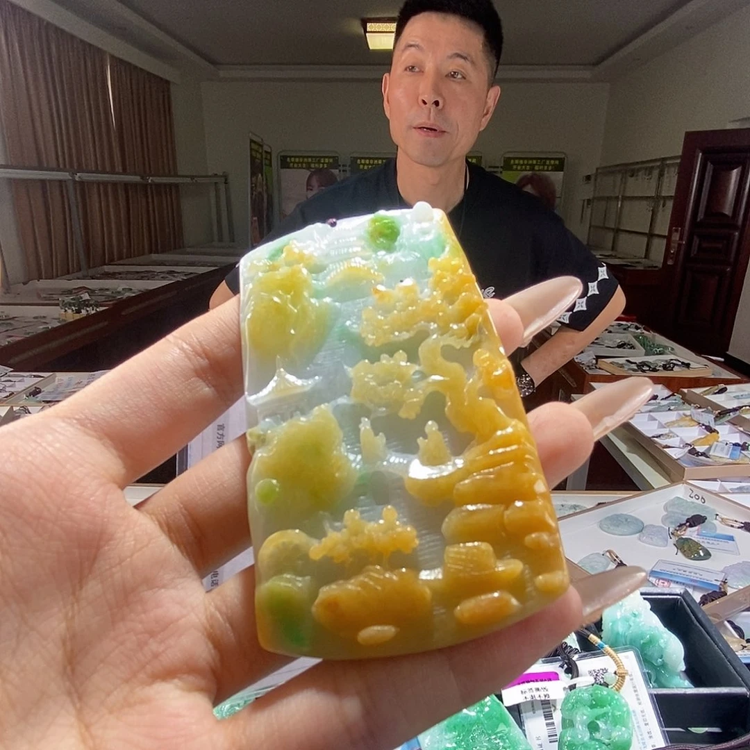 翡翠未镶嵌颈饰翡翠