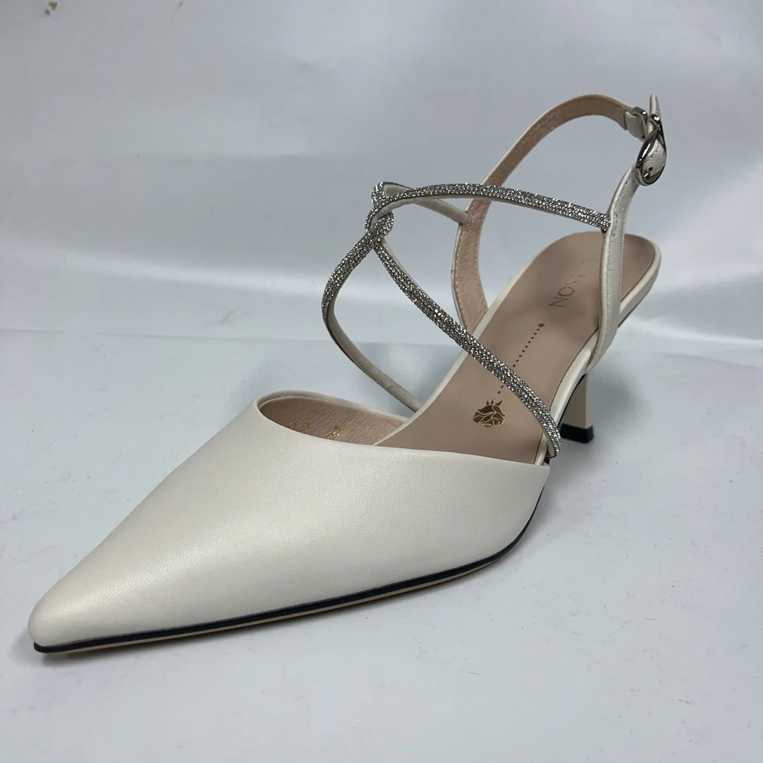 货号A004 鞋码37 孤品 默认微瑕 直播间为准 女款