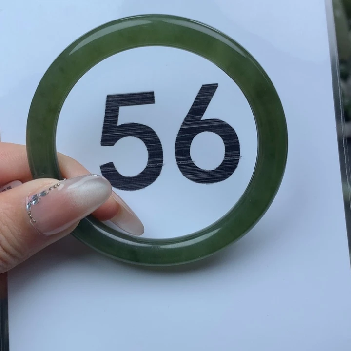未镶嵌手镯和田玉55
