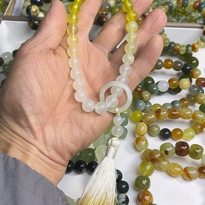 合金蛇纹石玉颈饰