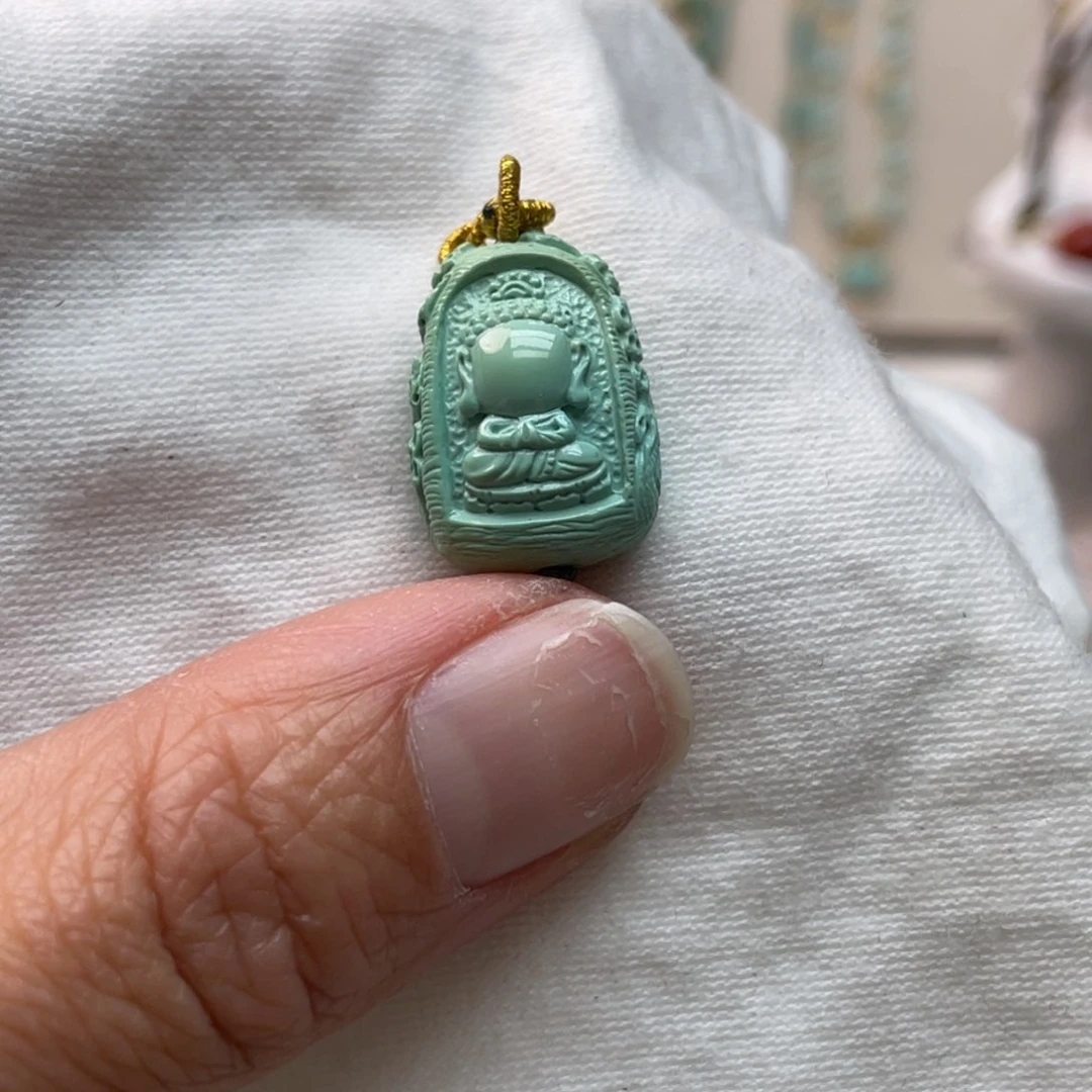 绿松石雕刻件未镶嵌