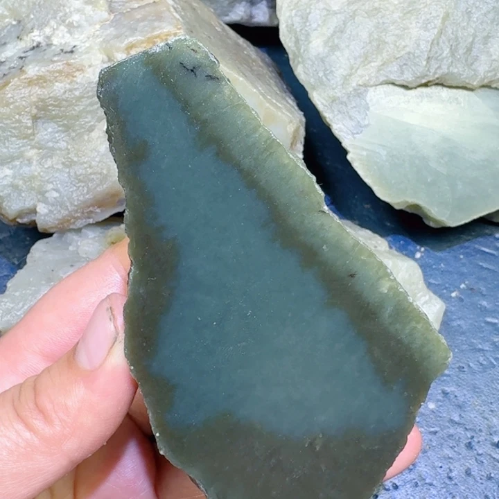 和田玉未镶嵌珠宝半成品