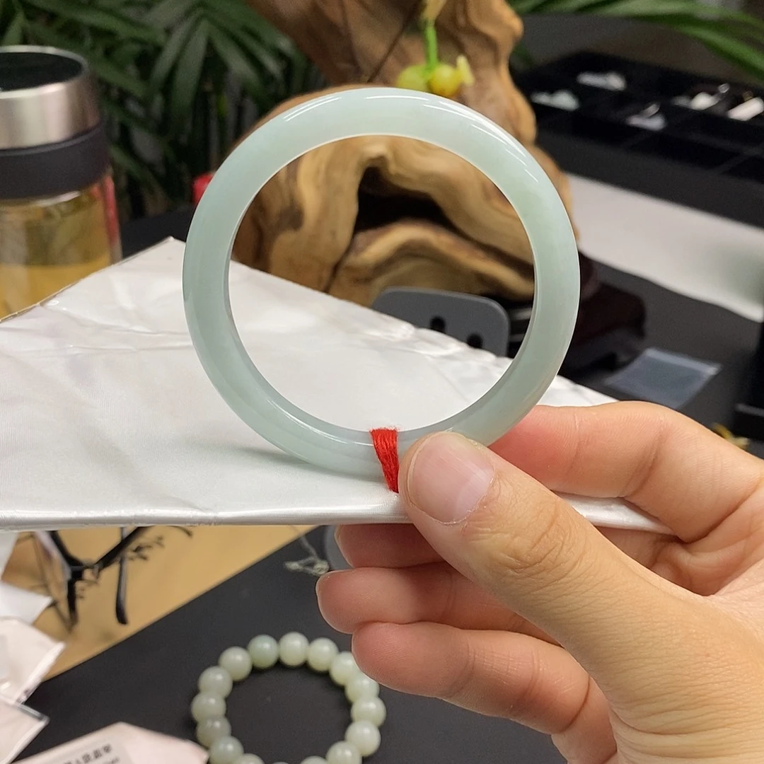 翡翠未镶嵌手镯翡翠