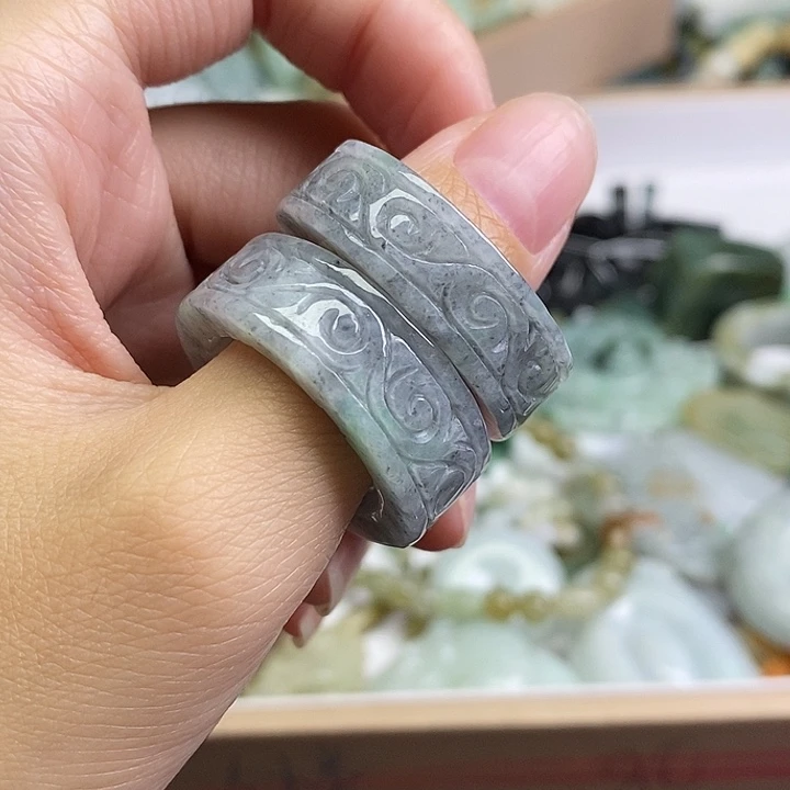 富***儿翡翠未镶嵌颈饰天然翡翠